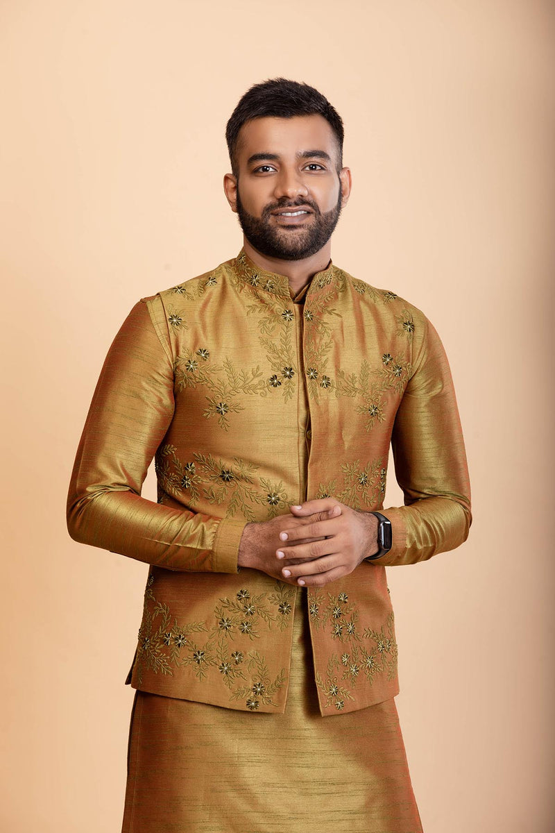 Ochre Collared Bundi with embroidery